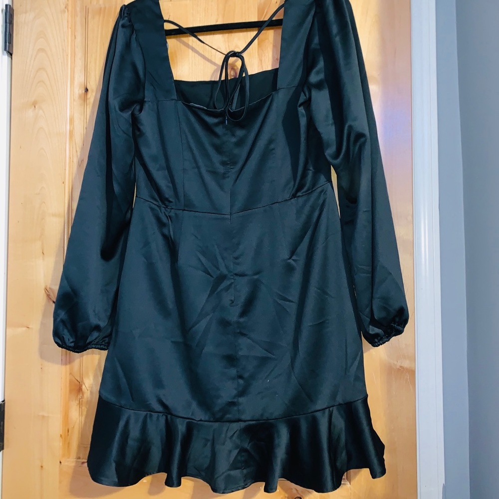 Forever 21 ruffle bottom dress